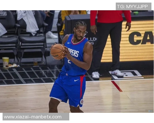 快船遭遇惨败小卡复出难挽颓势球队近12场仅获2胜西部倒四危机加剧